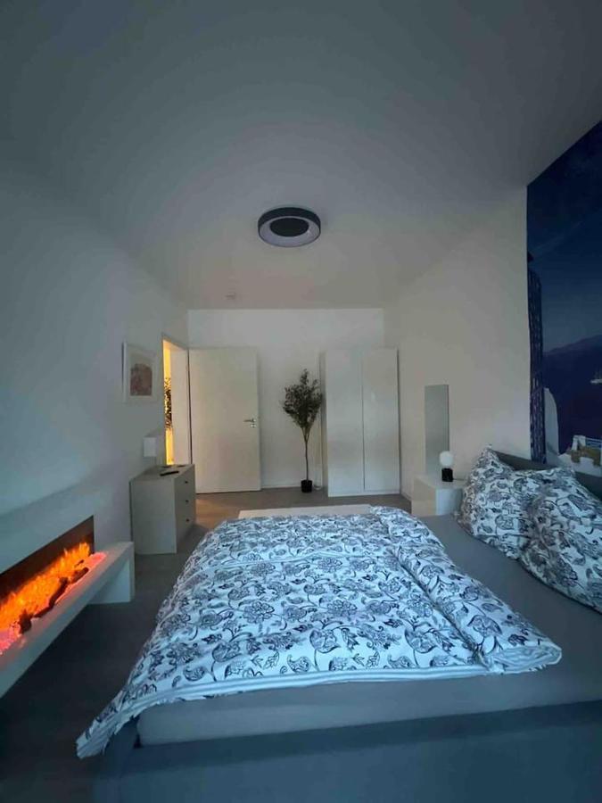 Luxurioeses Apartment,Neubau, 4 Personen, Parkplatz, Griechischer Stil Бохум Экстерьер фото