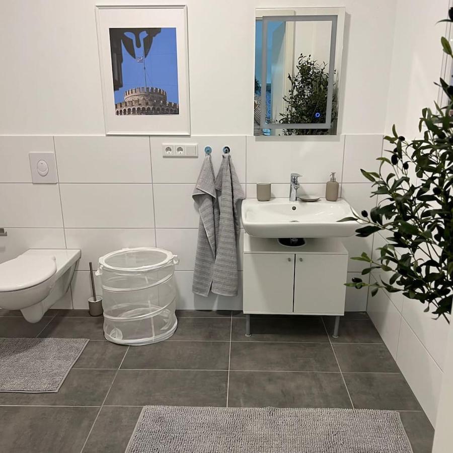 Luxurioeses Apartment,Neubau, 4 Personen, Parkplatz, Griechischer Stil Бохум Экстерьер фото