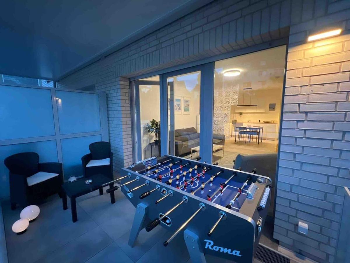 Luxurioeses Apartment,Neubau, 4 Personen, Parkplatz, Griechischer Stil Бохум Экстерьер фото